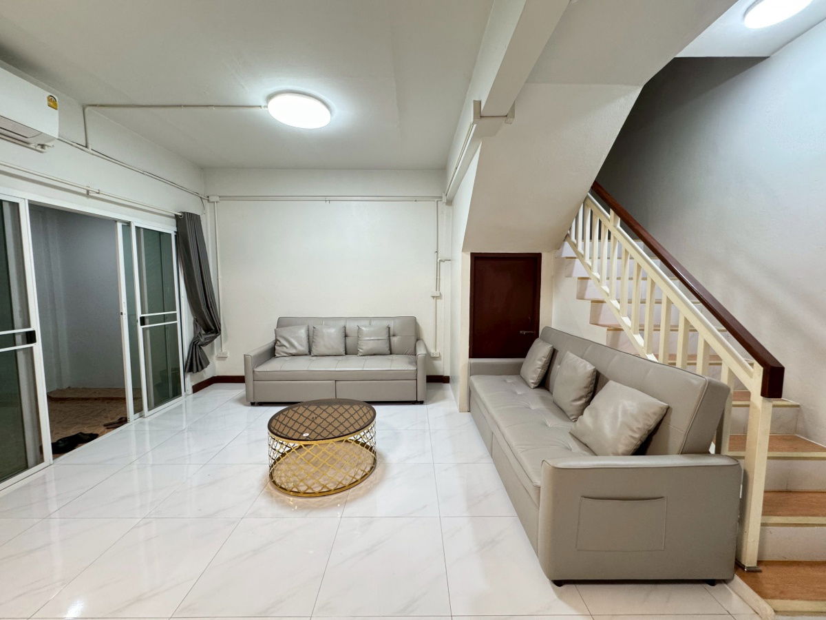 picture [For Rent] Townhome | Ratchada 18, Huai Kwang | 5 bedroom  - 1/19