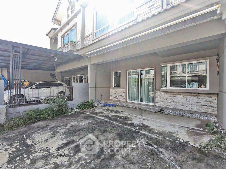 รูป ทาวน์เฮาท์ 3-ห้องนอน ใน บางสีทอง (ID 2430802) - รูปที่ 3/18