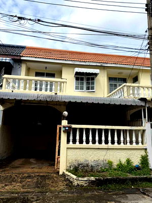 ทาวน์โฮม MRT ลาดพร้าว 71 : ขายทาวเฮ้าส์ 2 ชั้น ลาดพร้าว44 เขตห้วยขวาง กทม. เข้าซอยประมาณ 200 เมตร 