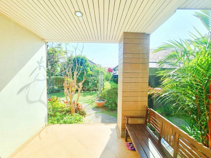 picture A large garden house in the Khon Kaen city area, a corner plot bordering three streets (Selling for several million baht below the actual price.) - 17/20