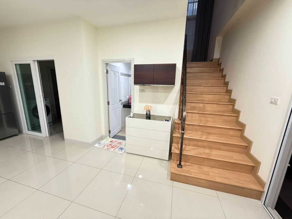 รูป ให้เช่าบ้านเดี่ยวสองชั้น 3 ห้องนอน 3 ห้องน้ำ 1 ห้องรับแขก 1 ห้องครัว - รูปที่ 9/18