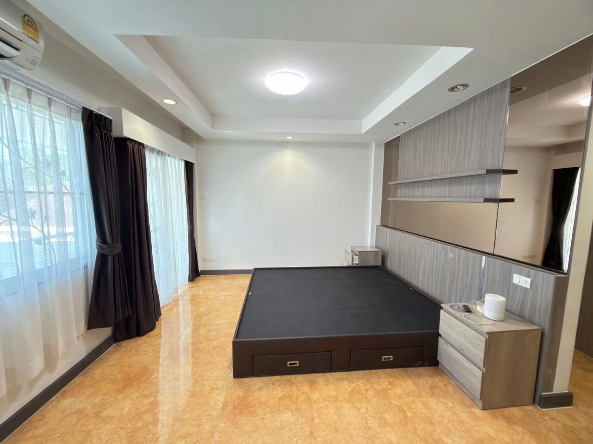 รูป 🏡บ้านสวยรีโนเวทใหม่ทั้งหลัง พร้อมเข้าอยู่!ทำเลใจกลางเมือง สุขุมวิท 77 / พัฒนาการ 38 3 ห้องนอน 3 ห้องน้ำ เดินทางง่าย ใกล้ MRT หัวหมาก  - รูปที่ 6/7