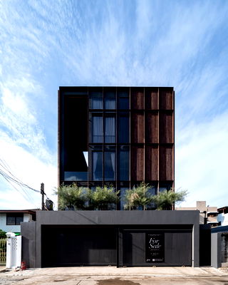 บ้านเดี่ยว สนามบินดอนเมือง : JIA Pool Residence – บ้านหรู 4 ชั้น พร้อมสระว่ายน้ำส่วนตัว เข้าอยู่ได้ทันที