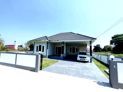 เช่าบ้านเดี่ยว เชียงใหม่ไนท์ซาฟารี : ให้เช่าบ้านเดี่ยวชั้นเดียว 3 ห้องนอน 2 ห้องน้ำ 1  ห้องครัว  2  ที่จอดรถ