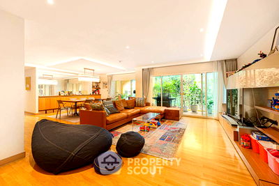 คอนโด BTS เอกมัย : คอนโด 4-ห้องนอน ที่ ซิลเวอร์ เฮอริเทจ คอนโดมิเนียม ใกล้ BTS ทองหล่อ (ID 2433576)