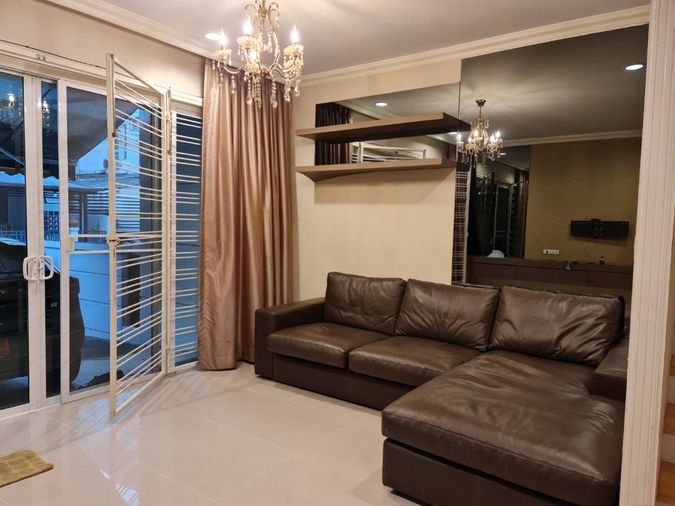 ให้เช่าทาวน์โฮม 3 ห้องนอน 170 ตร.ม. 20 ตร.ว. บ้านกลางเมือง  เออร์บาเนี่ยน เออเกษตร - นวมินทร์ 2