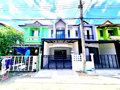 ทาวน์โฮม โรงเรียนนวมินทราชินูทิศ เบญจมราชาลัย : ทาวน์เฮ้าส์ รีโนเวทใหม่ ทำเลดี หมู่บ้าน เคซี.รามอินทรา 3 ถนนหทัยราษฎร์ซอย 39 ซ.13​ คลองสามวา ราคาถูก พร้อมเฟอร์นิเจอร์