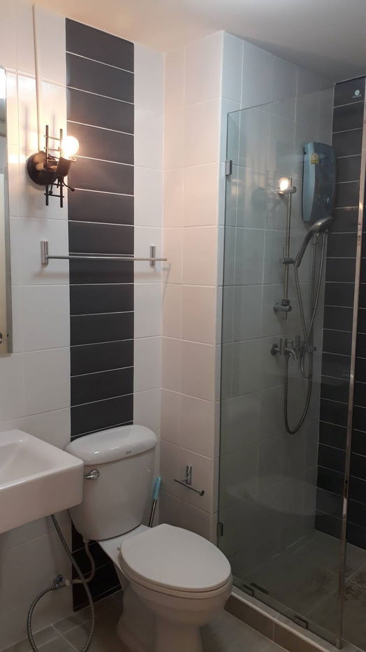 picture For rent: The Trust Residence Ratchada-Rama 3, beautiful, cheap, ready to move in, near Central Plaza Rama 3. Interested? Add me on Line @841qqlnr - 9/9