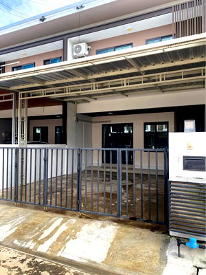 เช่าทาวน์โฮม ศาลหลักเมืองจังหวัดเชียงใหม่ : ให้เช่าทาวน์โฮมสองชั้น  3 ห้องนอน   2 ห้องน้ำ 1  ห้องครัว  1  ที่จอดรถ