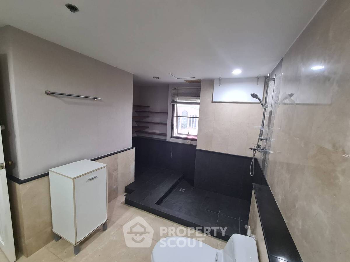 picture 2-BR Condo at The Natural Place Suite Ngamduphli Condominium near MRT Lumphini (ID 687627) - 9/32