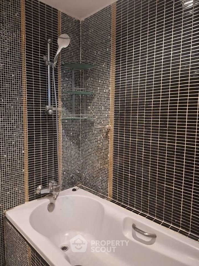 picture 1-BR Condo at Asoke Place near MRT Sukhumvit (ID 1892571) - 15/15