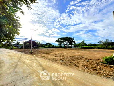 ที่ดิน ม.ศิลปากรวิทยาเขตสารสนเทศเพชรบุรี : ที่ดินสำหรับปล่อยขาย 1,600 ตารางเมตร แถว ใน หินเหล็กไฟ (ID 2421631)