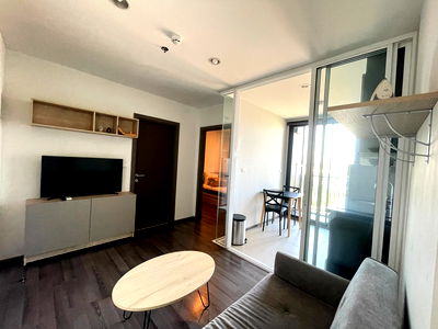 Condos for sale 5 Yaek Market Udon Thani : The Base Height Condo for Sale.