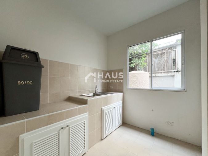 ขายทาวน์โฮม 3 ห้องนอน 167 ตร.ม. 24.2 ตร.ว. บ้านกลางเมือง เอสเซ้นส์ สาทร - ตากสิน 2