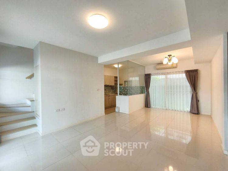 รูป ทาวน์เฮาท์ 3-ห้องนอน ใน บางสีทอง (ID 2430802) - รูปที่ 5/18