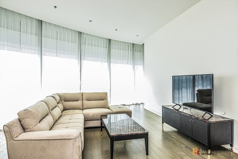 Condos for rent : Magnolias Ratchadamri Boulevard near BTS Chit Lom Premium Luxury Condo in Prime Location