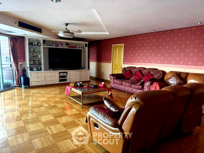 Condos for sale Rama 3 Road : 4-BR Condo at Bangkok Garden in Chong Nonsi (ID 2438759)