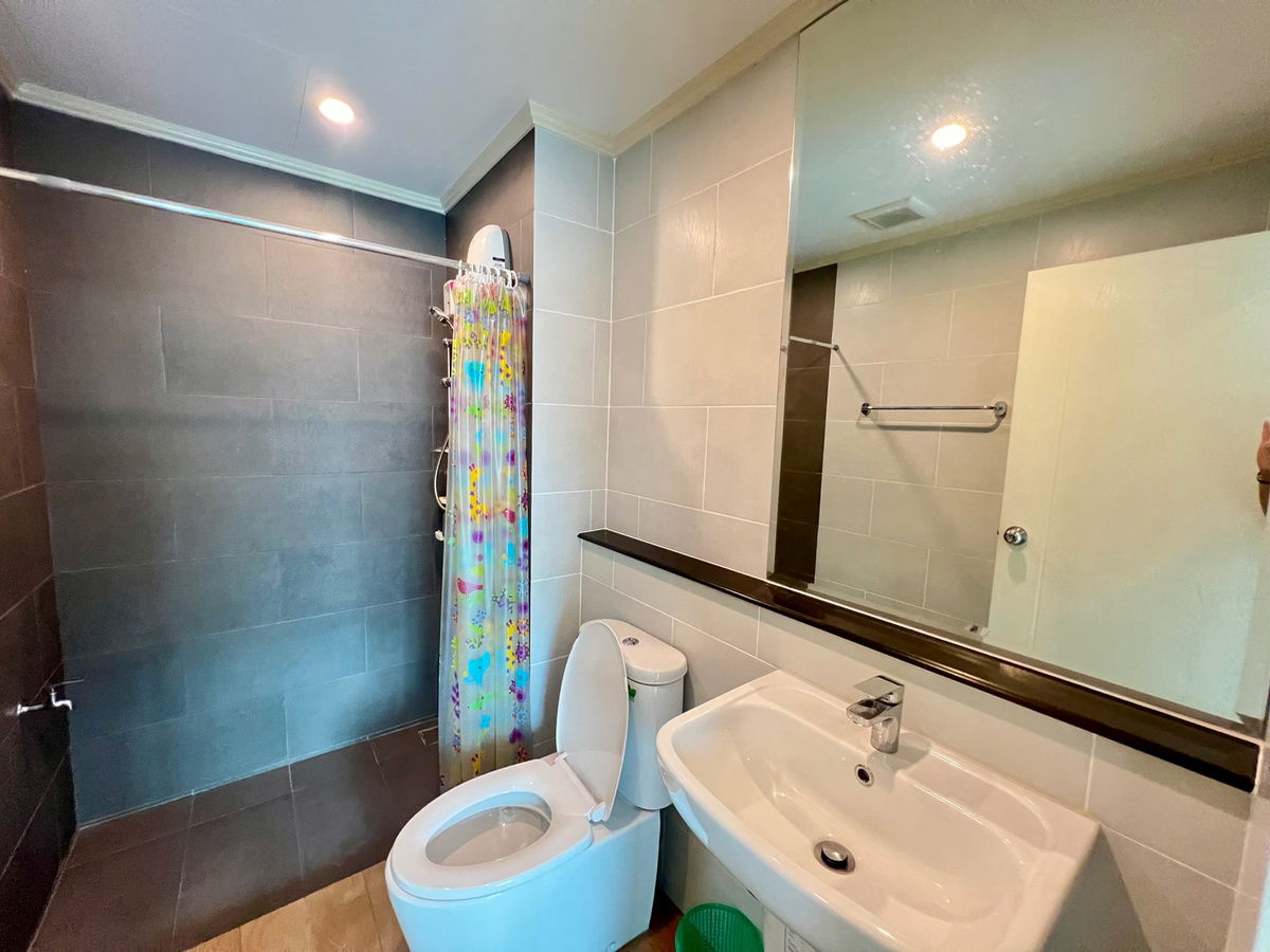 รูป 🌟 ขายทาวน์โฮม 3 ชั้น Supalai Essence ลาดพร้าว | ทำเลดี ใกล้ MRT ลาดพร้าว 101 🏡 ทาวน์โฮมสไตล์โมเดิร์น ฟังก์ชันลงตัว พร้อมครัวบิ้วอิน หน้าบ้านกว้าง - รูปที่ 15/26