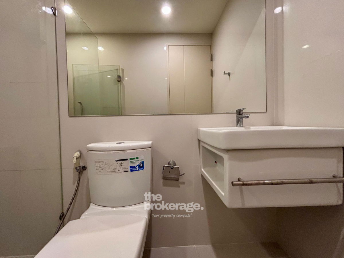 picture Sale Life Asoke Studio 3.99 Mb Only!!  C220930009 - 9/11