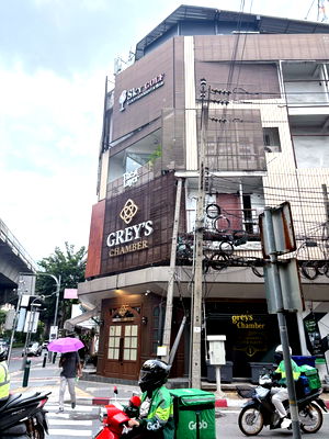 อาคารพาณิชย์ อาคารไอบีเอ็ม : ขายอาคารพาณิชย์หัวมุมทำเลทอง ใกล้ BTS อารีย์เพียง 2 นาที มีผู้เช่าเต็มทุกยูนิต (ร้านค้า/พื้นที่ค้าปลีก)