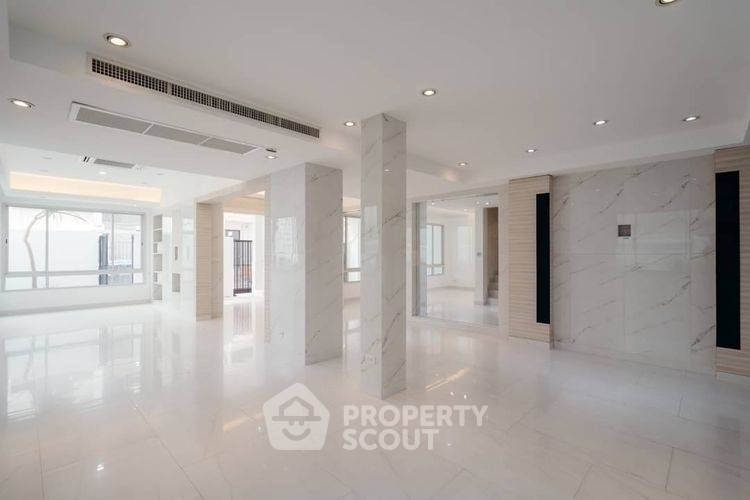 รูป ทาวน์เฮาท์ 4-ห้องนอน ใกล้ ARL มักกะสัน (ID 2430806) - รูปที่ 5/15