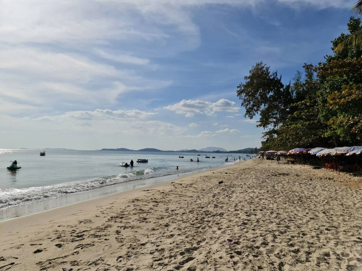 picture A Modern Designed 3 Bed House for Rent 1 Minute Walk Distance to Mae Phim Beach - 23/26