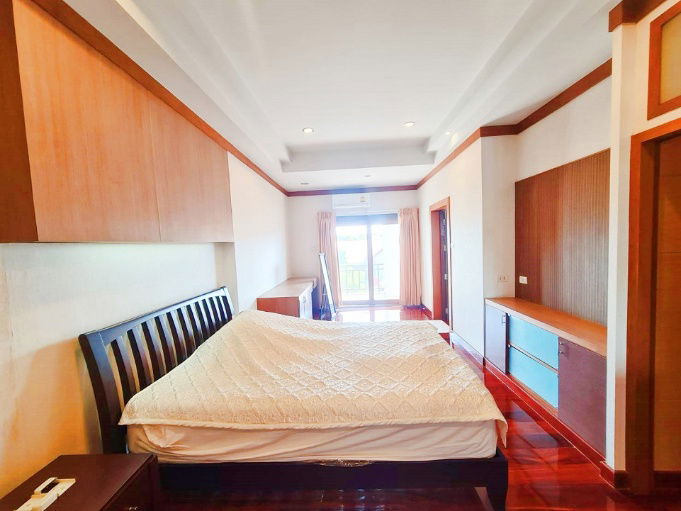 picture A large garden house in the Khon Kaen city area, a corner plot bordering three streets (Selling for several million baht below the actual price.) - 11/20