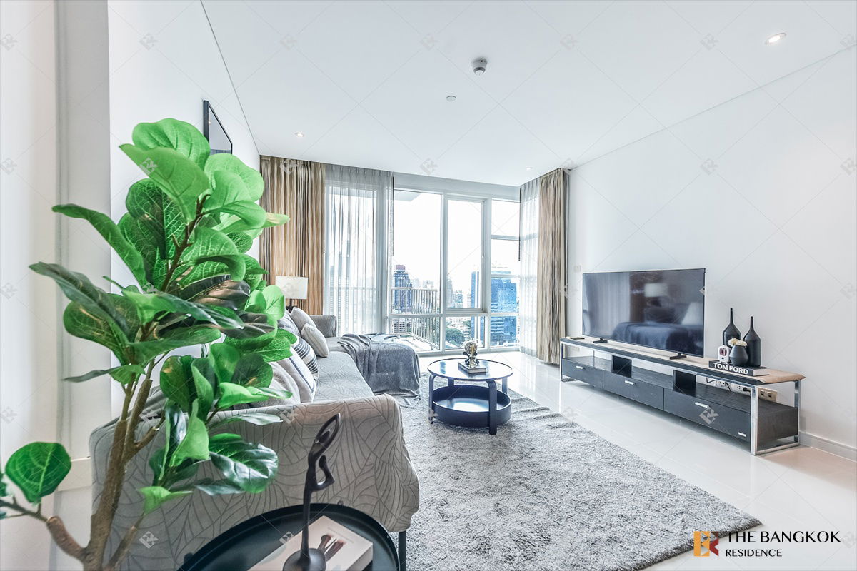 picture Fullerton near BTS Ekkamai Condo in Central City at an Affordable Price - 4/11