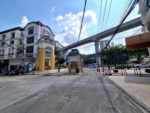 FOR RENT  TOWNHOUSE PROPERTY  48000 BAHT per MONTH