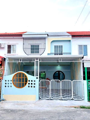 ทาวน์โฮม เขตหนองจอก : ทาวน์เฮ้าส์ 2 ชั้น รีโนเวทใหม่ หมู่บ้าน กิตติชัยวิลล่า11 มิตรไมตรี 6/1 คู้ซ้าย หนองจอก พร้อมเฟอร์นิเจอร์