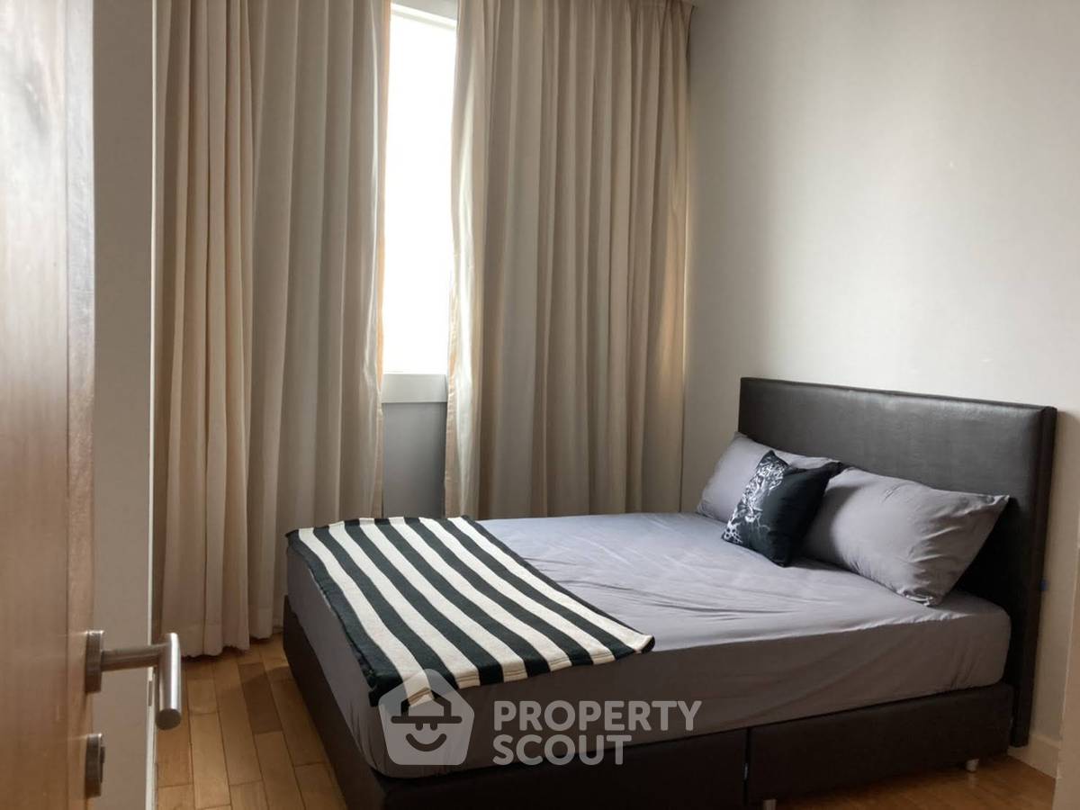 picture 3-BR Condo at Millennium Residence @ Sukhumvit Condominium near BTS Asok (ID 2327062) - 4/16