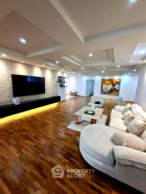 Condos for sale : 2-BR Condo at President Park Condominium near MRT Queen Sirikit National Convention Centre (ID 2324581)