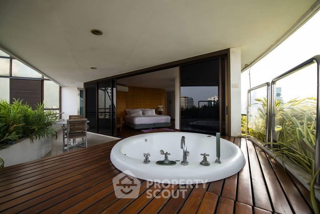 picture 5-BR Condo at Moon Tower Condominium near BTS Thong Lor (ID 2436423) - 9/17