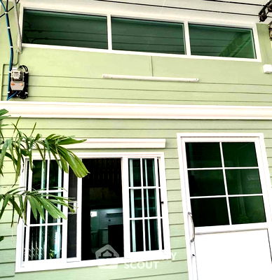 เช่าทาวน์โฮม วิทยาลัยอาชีวศึกษาเสาวภา : ทาวน์เฮาท์ 4-ห้องนอน ใกล้ MRT ไฟฉาย (ID 2392989)