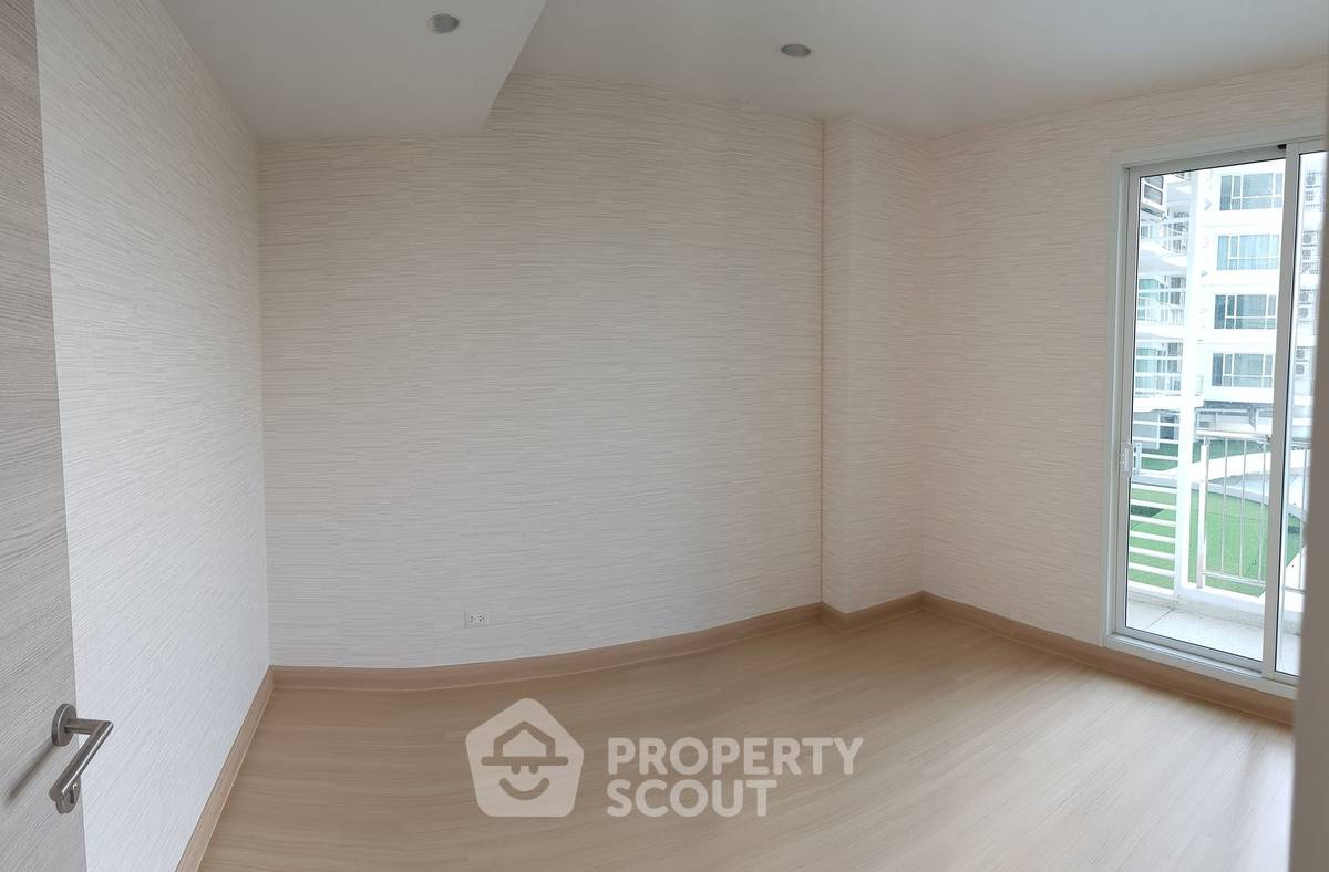 picture 2-BR Condo at Supalai Riva Grande close to Phra Ram 3 (ID 1235759) - 4/12