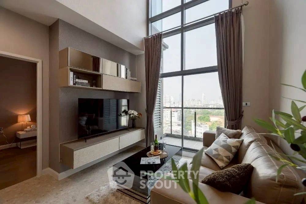 รูป คอนโด 2-ห้องนอน ที่ เดอะ เครสท์ สุขุมวิท 34 ใกล้ BTS ทองหล่อ (ID 2258702) - รูปที่ 2/12