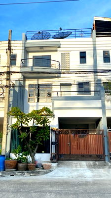 เช่าโฮมออฟฟิศ MRT ศรีลาซาล : Townhome for rent at Prime Place 105 (SPSAD3610)