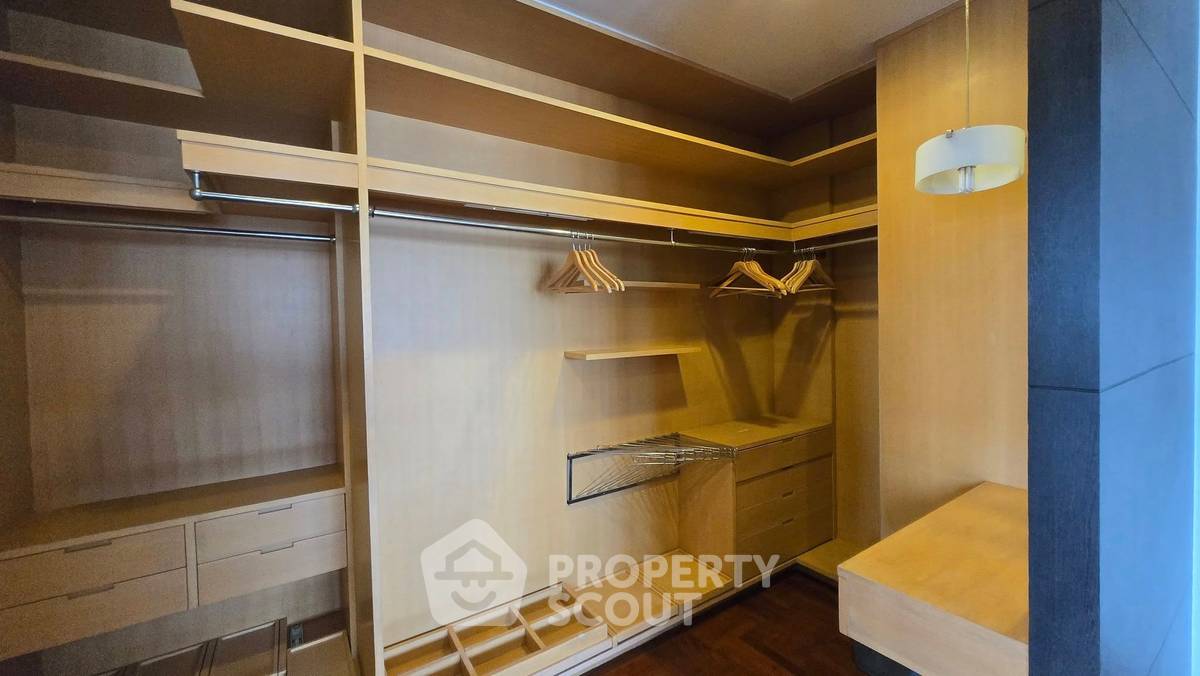 picture 3-BR Condo at Tower Park near ARL Makkasan (ID 2434980) - 6/12
