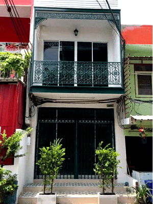 เช่าทาวน์โฮม พร้อมพงษ์ : ทาวน์เฮาส์ ใกล้ MRT ศูนย์สิริกิติ์ ซอยไผ่สิงโต