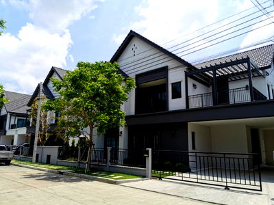 Houses for rent เทสโก้โลตัส บางพลี : For rent: Centro Bangna, ready to move in, HST0028