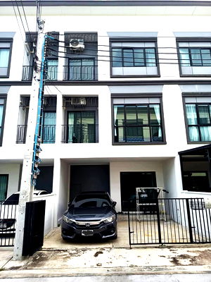 เช่าทาวน์โฮม วิทยาลัยสารพัดช่างสมุทรปราการ : T 1458 ให้เช่า ทาวน์โฮม 3 ชั้น ม.ลุมพินี ทาวน์เพลส สุขุมวิท-ศรีนครินทร์ สภาพดี พร้อมอยู่ ราคา 25,000 บาท