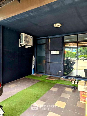 ทาวน์โฮม มหาวิทยาลัยศิลปากร เมืองทองธานี : ทาวน์เฮาท์ 4-ห้องนอน ใน คลองเกลือ (ID 2431119)