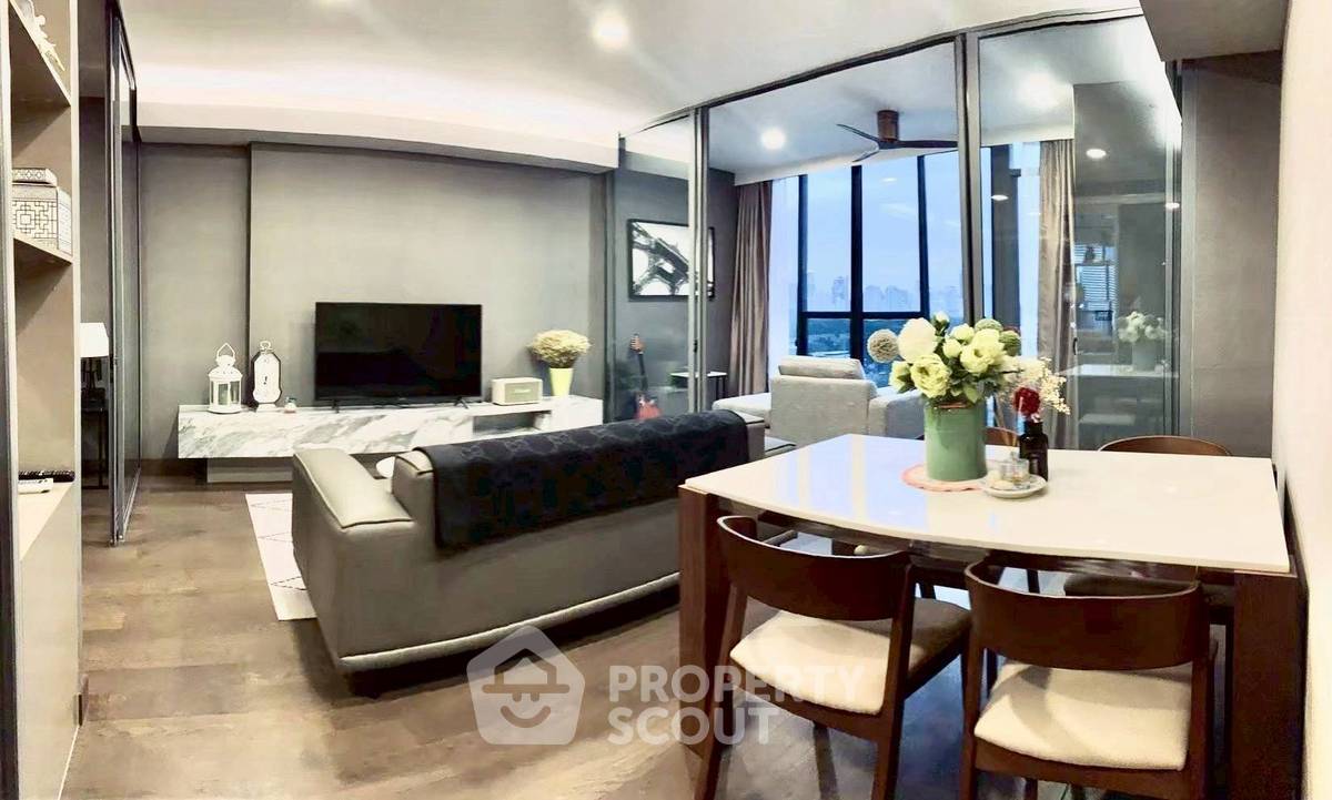 รูป คอนโด 1-ห้องนอน ที่ ไซมิส เอ๊กซ์คลูซีพ ควีนส์ ใกล้ MRT ศูนย์การประชุมแห่งชาติสิริกิติ์ (ID 2420663) - รูปที่ 1/15