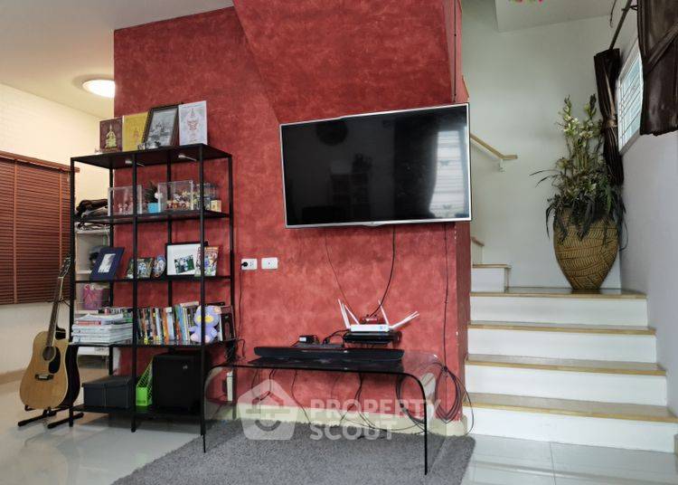 รูป ทาวน์เฮาท์ 3-ห้องนอน ใน บางม่วง (ID 2431126) - รูปที่ 4/14