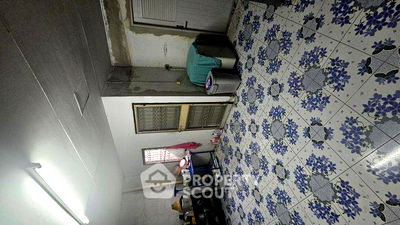 ทาวน์โฮม บางบัวทอง นนทบุรี : ทาวน์เฮาท์ 2-ห้องนอน ใกล้ MRT คลองบางไผ่ (ID 2430984)