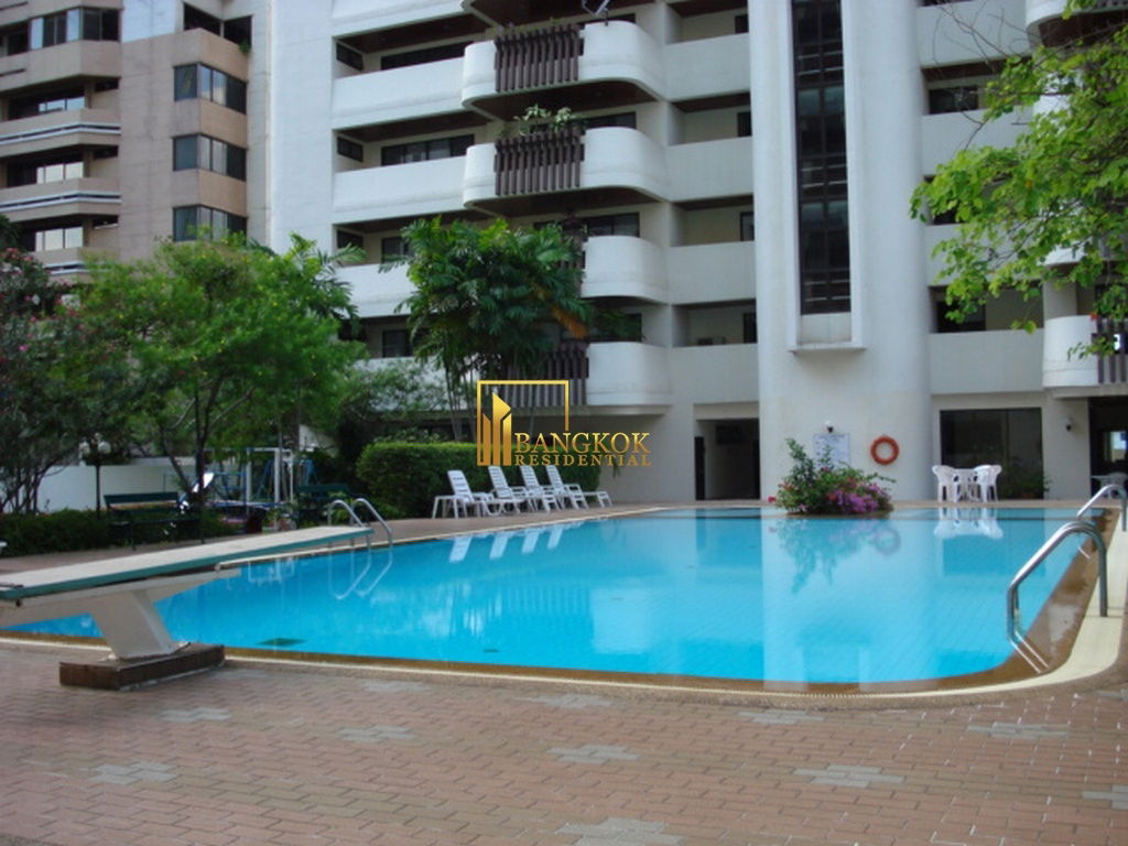 รูป Renovated 3 Bedroom Apartment in Asoke - BR0015AP - รูปที่ 27/33