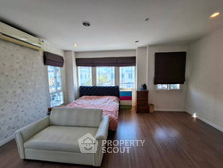 picture 3-BR House at Manthana Rama 9 – Srinakarin in Hua Mak (ID 2425957) - 6/14