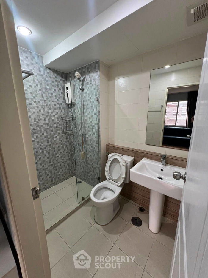 picture 2-BR Condo at The Maple Ratchada - Ladprao near MRT Ratchadaphisek (ID 2437816) - 3/5
