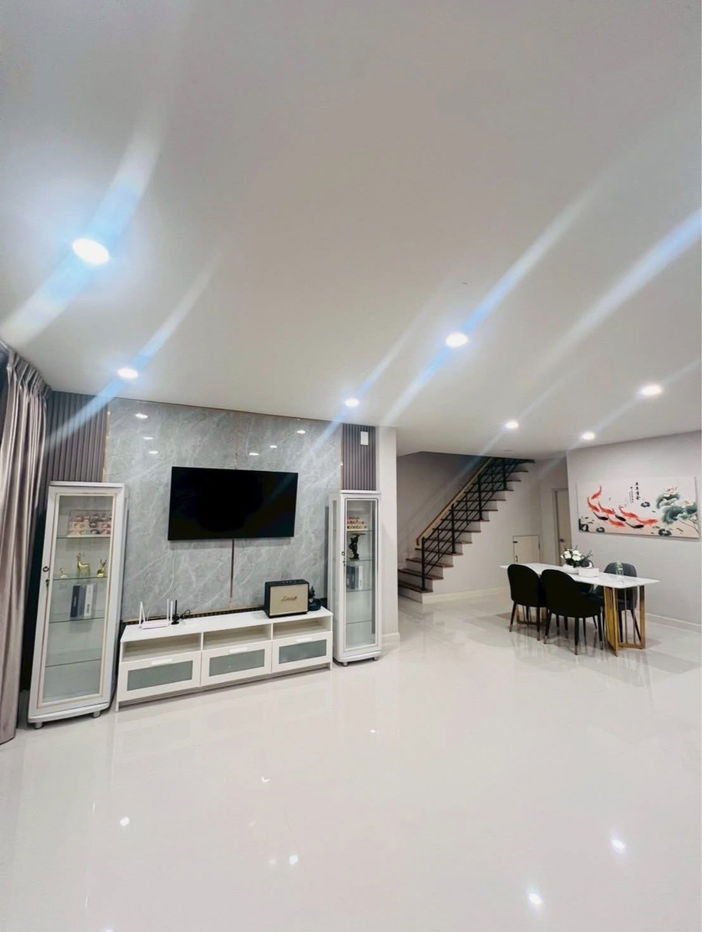 picture Single House for Rent – 2 Storeys, 4 Bedrooms, 5 Bathrooms – CENTRO Vibhavadi Fully furnished and decorated - 3/20