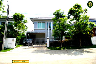 ขายบ้านเดี่ยว : หมู่บ้านวิลล่า โนวา เทพารักษ์  โครงการบ้านเดี่ยวหลังใหญ่ ติดถนนตำหรุ-บางพลี เดินทางสะดวก